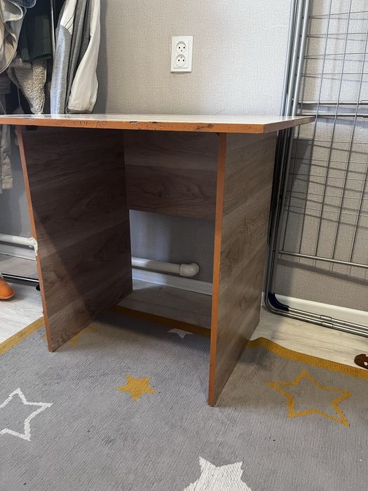 Продам стол за 5000