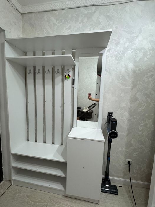 Продам шкаф новый почти