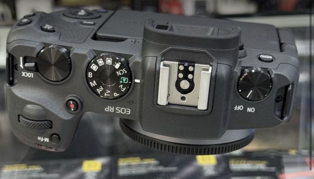 Canon Rp sotiladi.Foto video uchun zor kamera