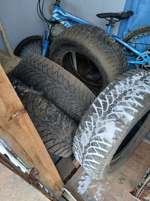 Продам комплект шин