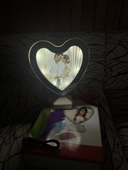 Магическо огледало -огледало със снимка кръгло или сърце Само На Едро