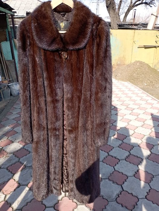 Продам норковую шубу