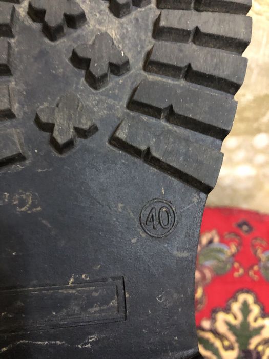 Продаются ботинки зимние.