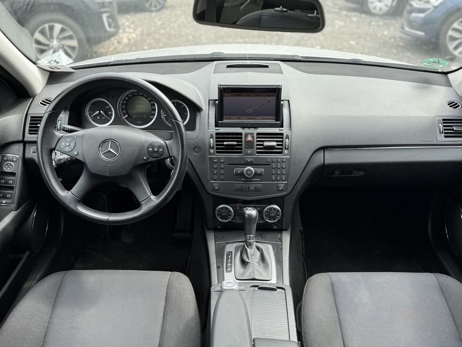 Mercedes C-class  automat , diesel , navigatie