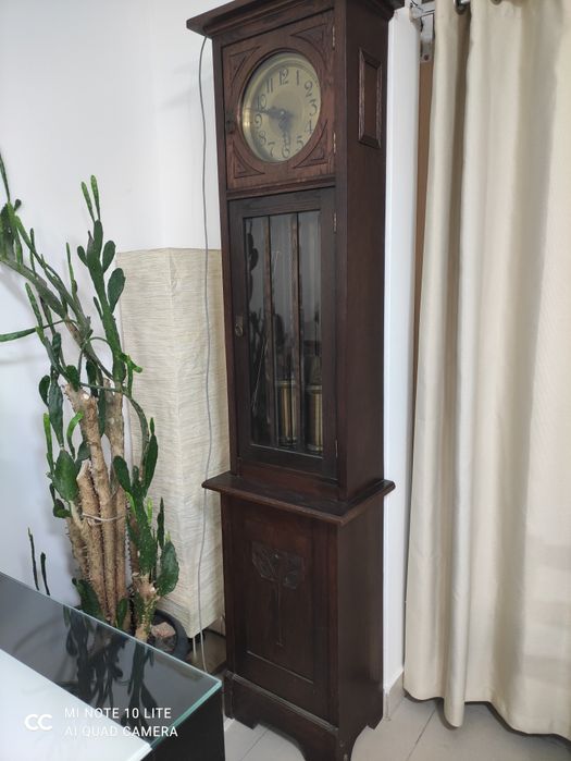 Ceas cu pendul antic