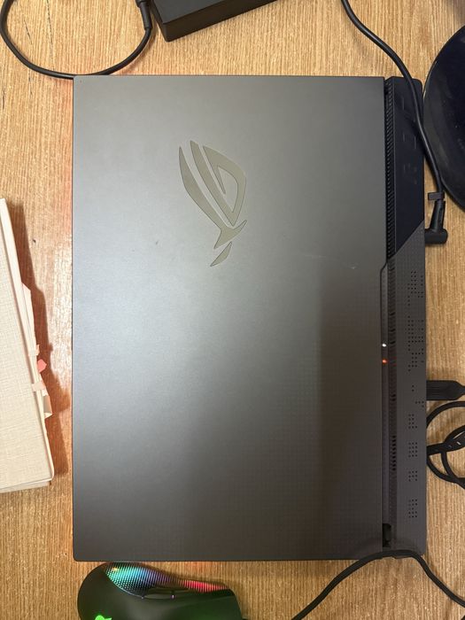 Vând ASUS ROG Strix G15 G513IC – 2.500 lei (negociabil)