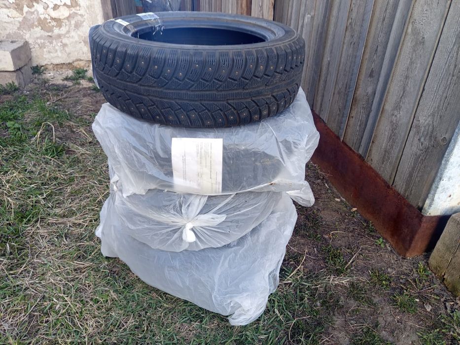 Продам резину на 18