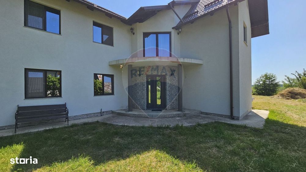 Casă / Vilă cu 6 camere de vânzare in Hânțești, Suceava