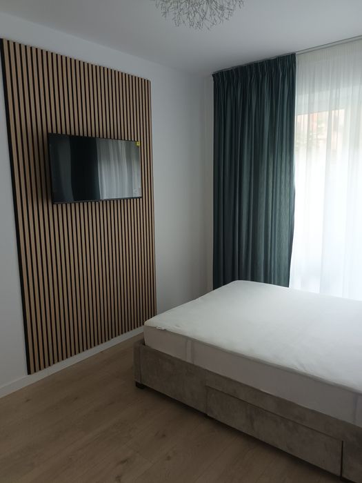Închiriez apartament