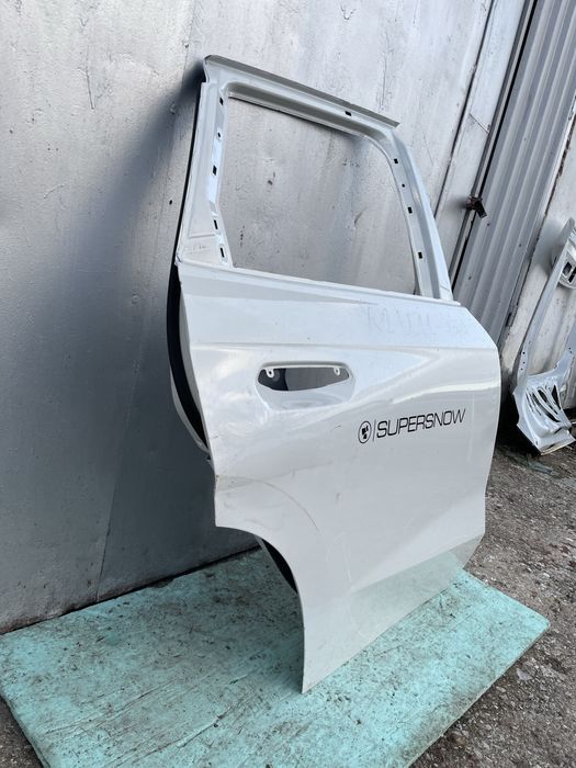 Задна дясна врата за BMW X1 U11 БМВ Х1 2022г- 2бр