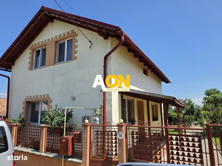 Casa 4 camere + anexe, 636 mp teren, la asfalt, Vințu de Jos