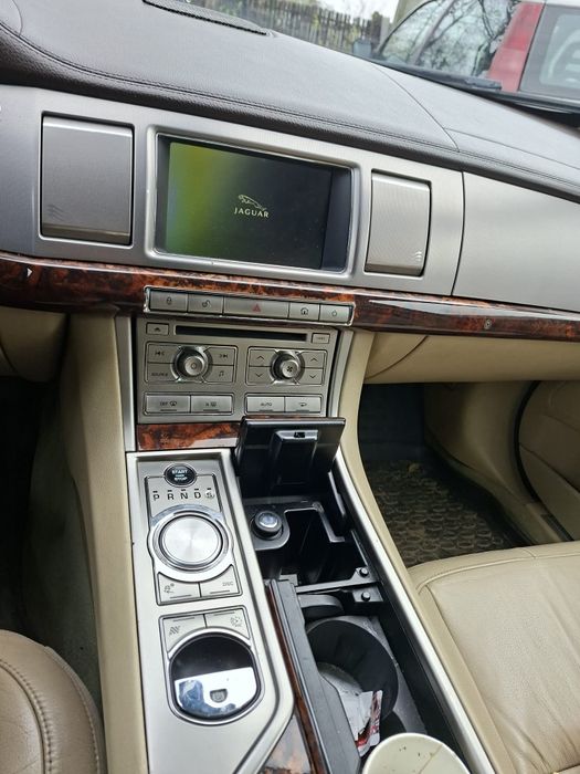 Vând Jaguar  XF 3.0