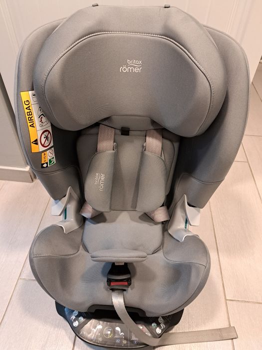 Scaun auto copii Britax Romer - rotativ
luni-7 ani, 40-125 cm, Isofix, SWIVEL Frost Grey