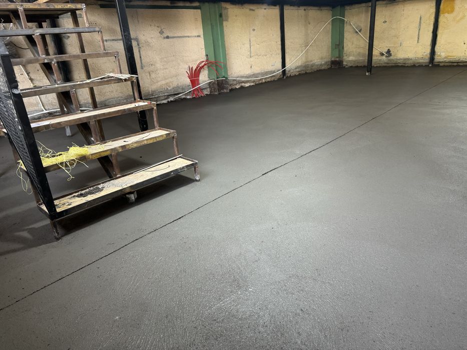 Стяжка пола услуга