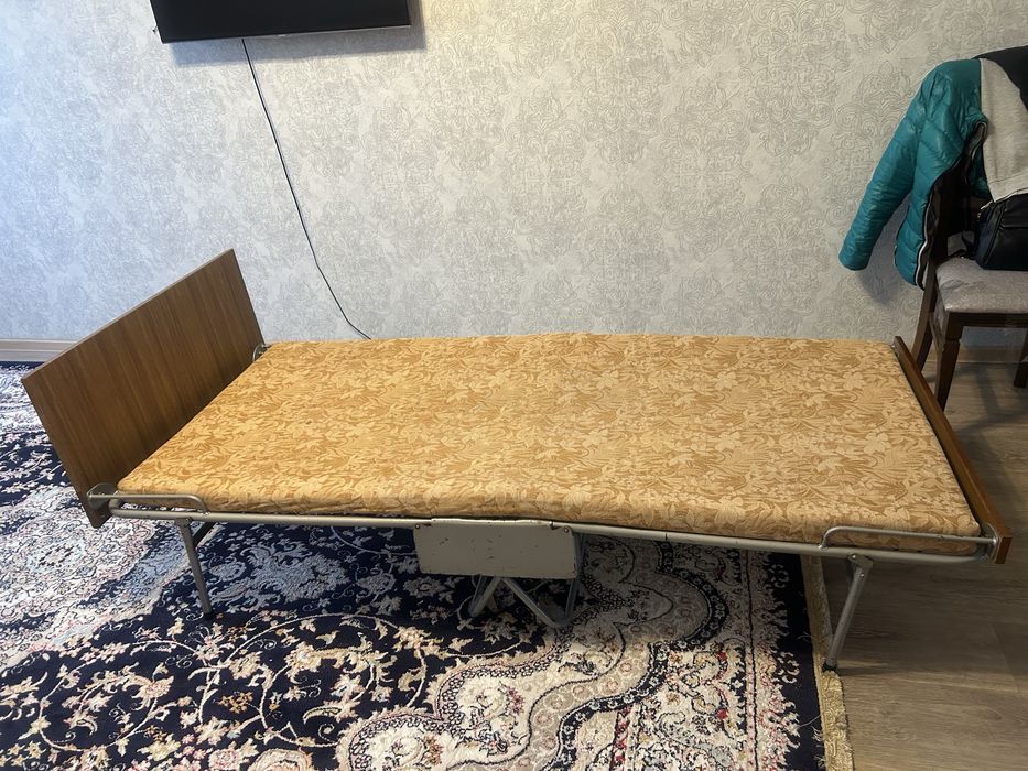 Складная кровать