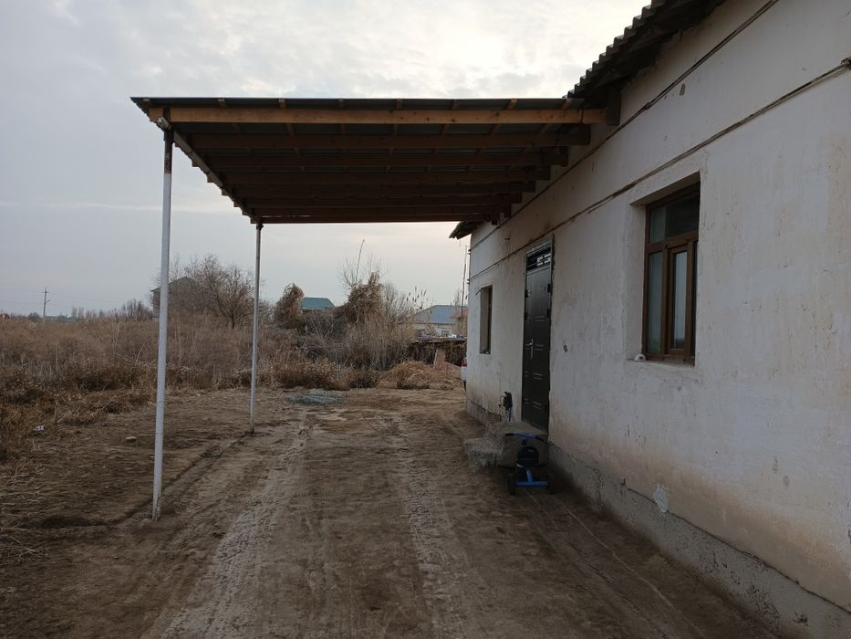 Шымбай районы 4 комнатылы жай сатылады