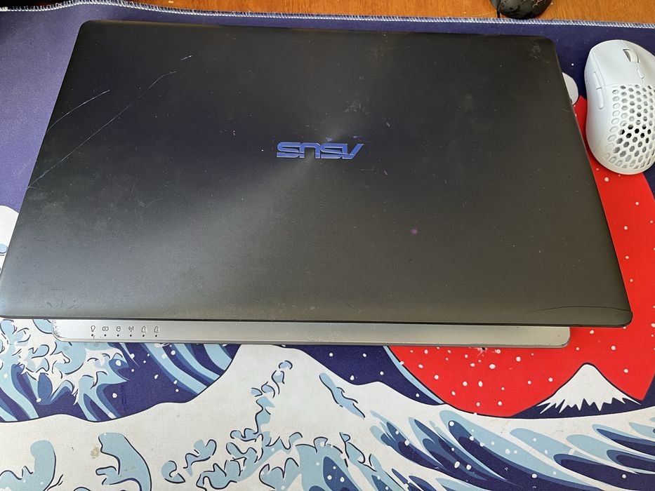 Продам ноутбук Asus офисный