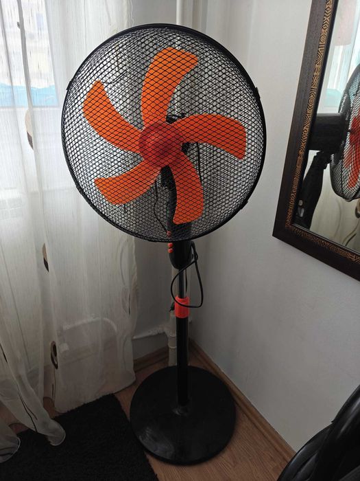 Ventilator cu picior Daewoo