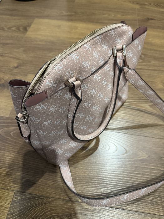 Чанта Guess, цена 20€