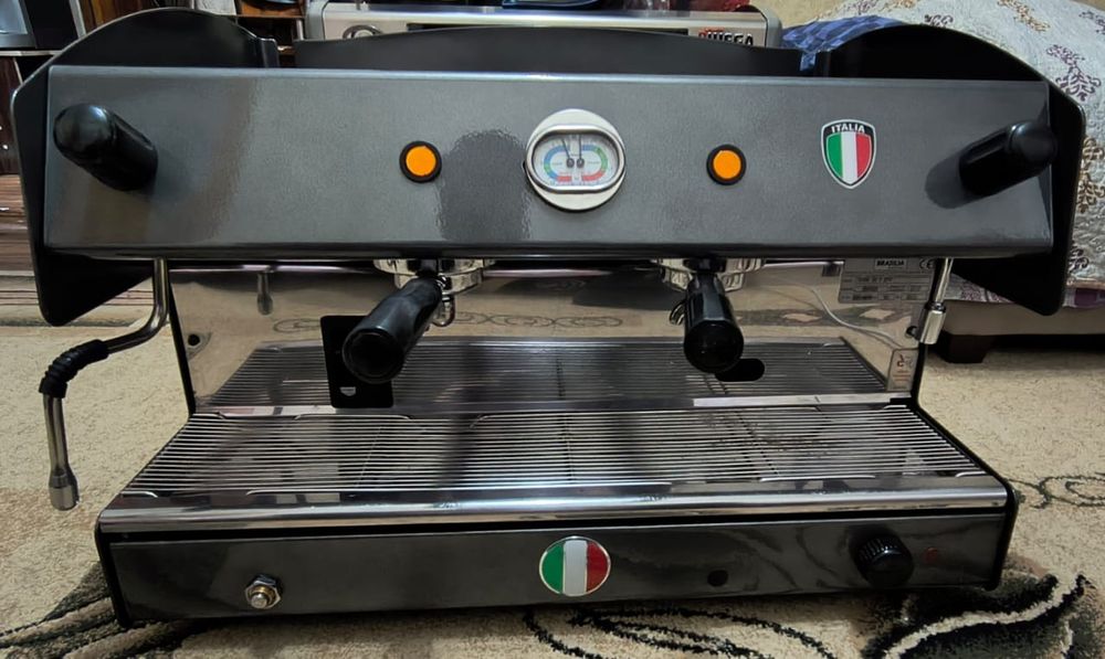 Профессиональная Кофемашина Brasilia