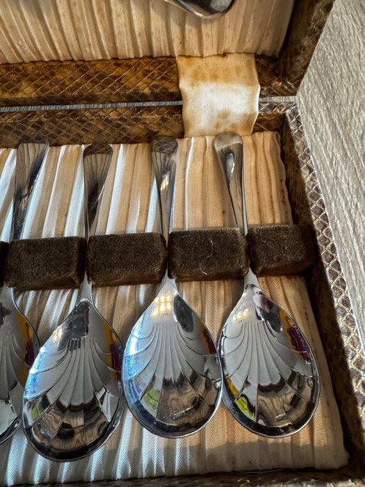 Ретро комплект 6 лъжички Shell и сервираща лъжица,  Sheffield England