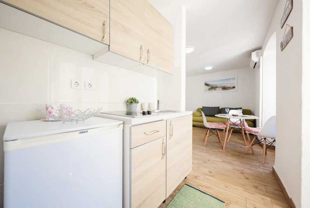 Дава се под наем Едностаен апартамент в Пловдив, Гагарин - 41 кв.м за 183.6 € - Снимка #4