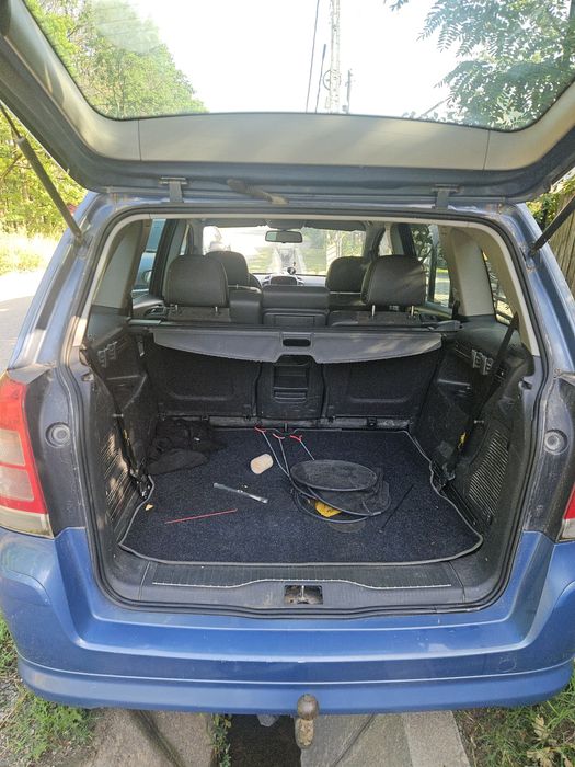 Vand/Dezmembrez Opel Zafira B