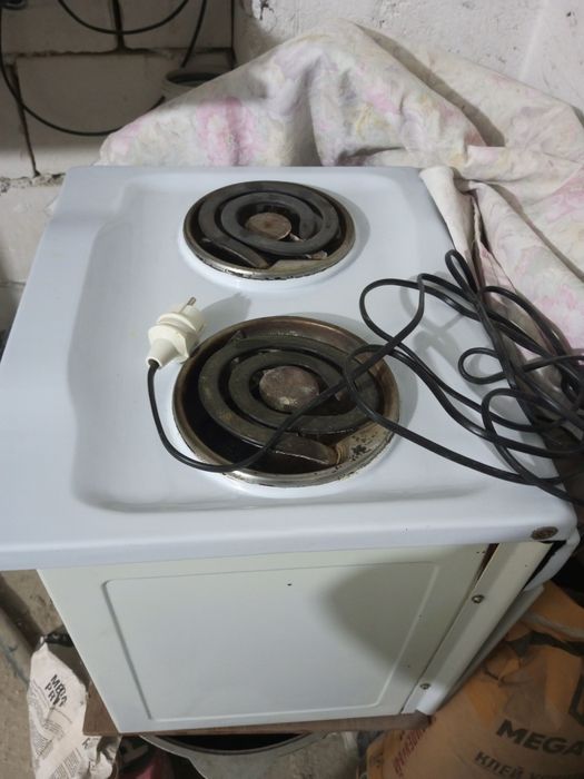 Срочно продам электроплиту ,,Мечта,,