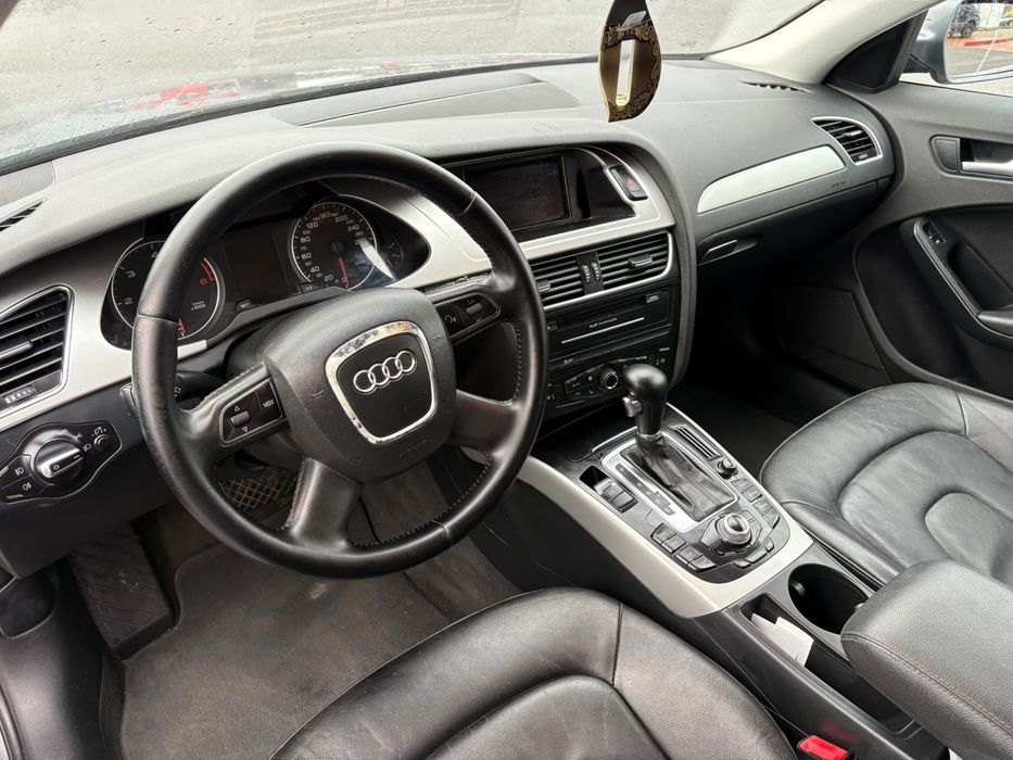 Audi a4 B8 2011 Automat!