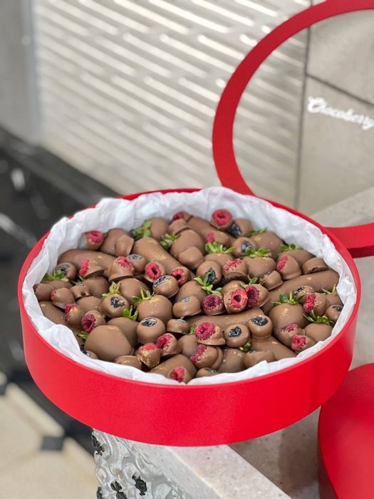 Клубника в шоколаде набор Величие