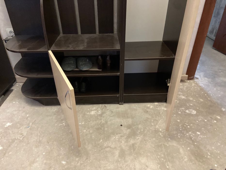 Продам шкаф для прихожей