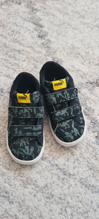 Vând adidași Puma în stare foarte bună