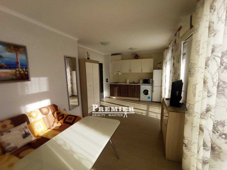 Продава се Двустаен апартамент в Свети Влас - 70 кв.м за 875 €/кв.м - Снимка #1