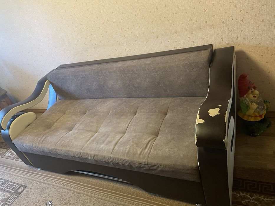 Диван с креслом кроватью