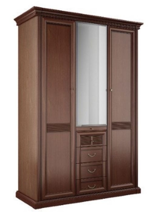 Продам спальный гарнитур