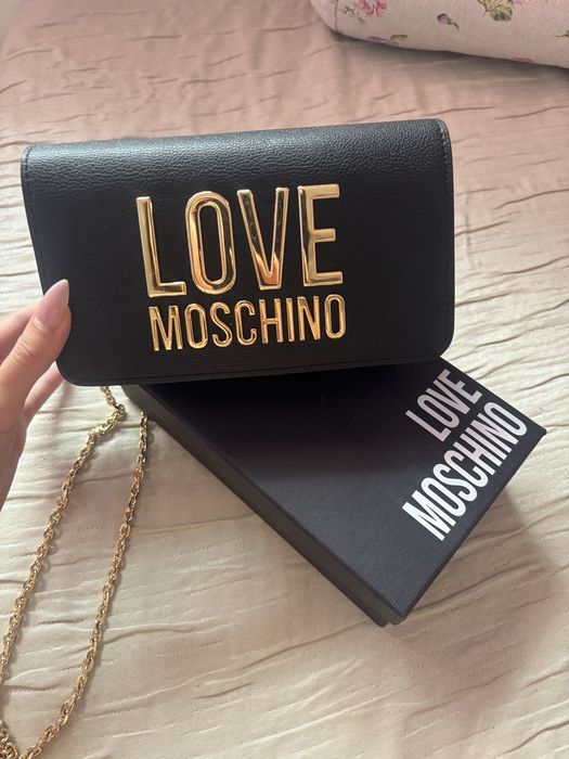 Черна дамска чанта MOSCHINO