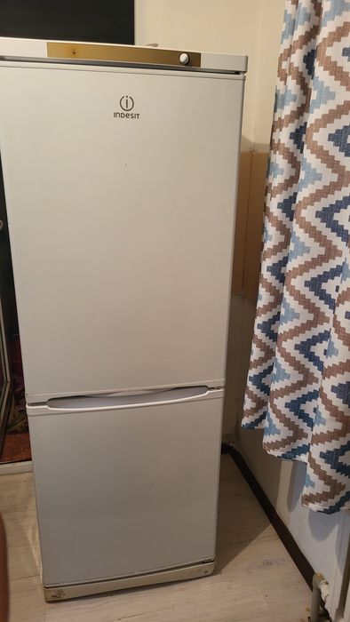 Продается холодильник