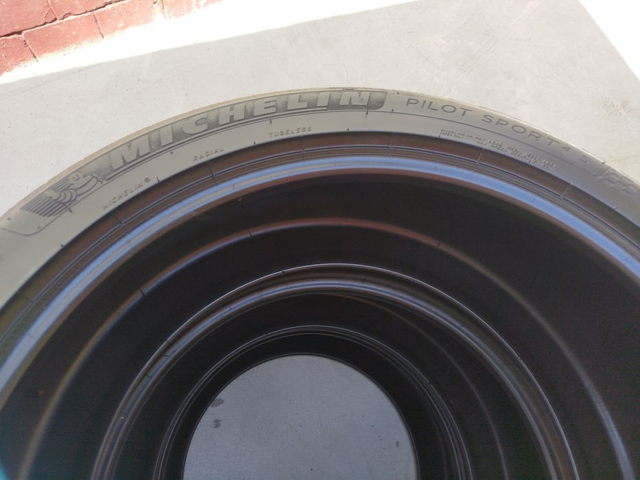 285 40 R22 Shina Michelin