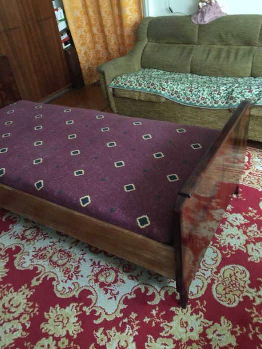 румынская деревянная полированная кровать из ясеня 60-х г 20 века