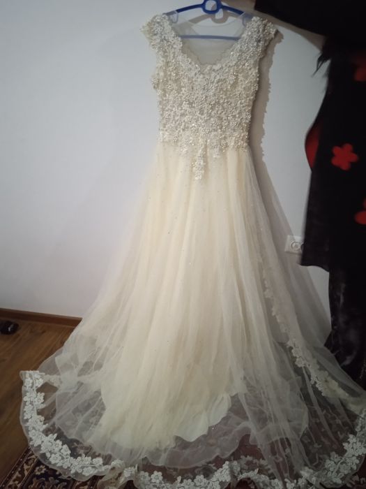 Вечерний платье размер 48.50