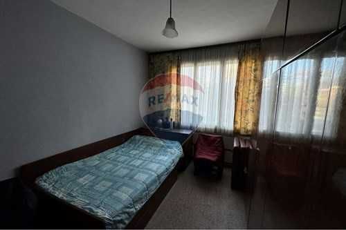 Продава се Етаж от къща в Шумен, Пожарната - 110 кв.м за 1395 €/кв.м - Снимка #11