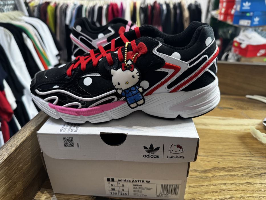 Adidas hello kitty