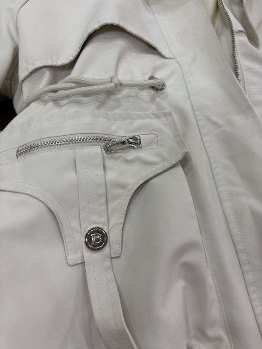 Продам парку женскую