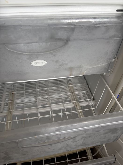 Продам двухкамерный холодильник Атлант