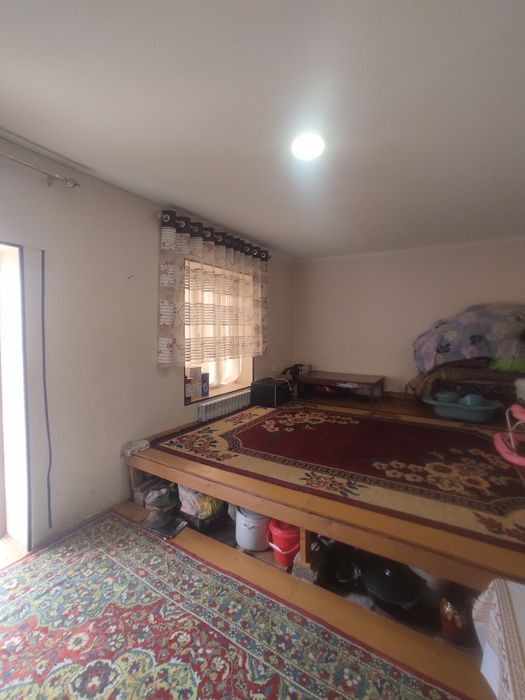 Jizzax shahar Doʻstlik mahallasiida hovli