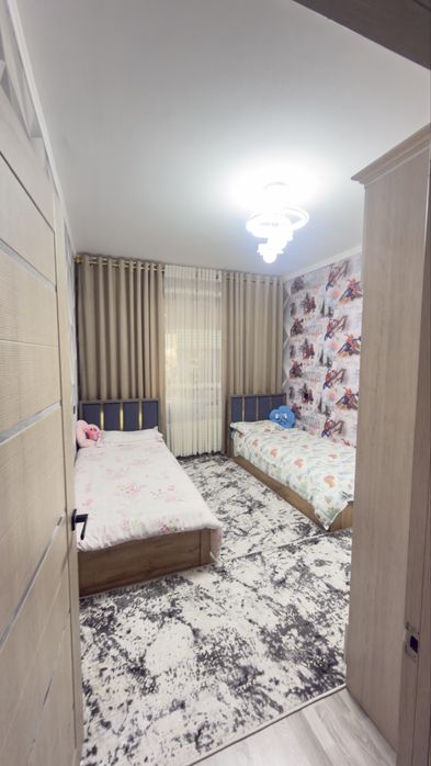 4 хоналик + лоджа 10мкр навоий кўчаси