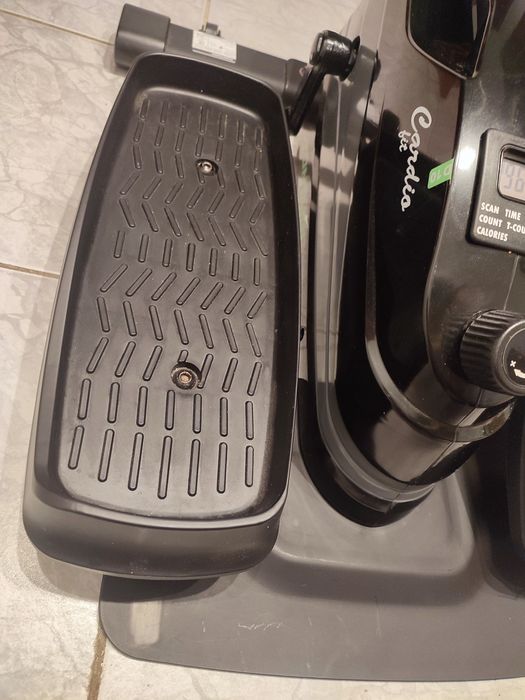 Bicicletă fitness sub birou Tunturi D10 – aproape nouă