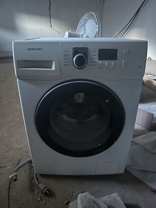 Машинка стиральная б/у