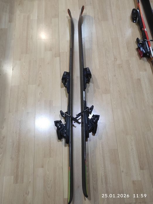 Продам лыжи горные