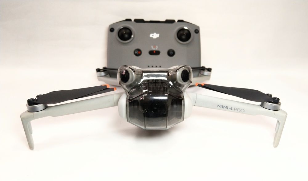 DJI Mini 4 pro квадрокоптер